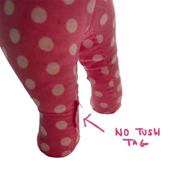 PiNK Victoria’s Secret Santa Dog - Picture 7 of 8